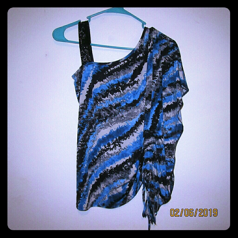 Love shoulder blouse